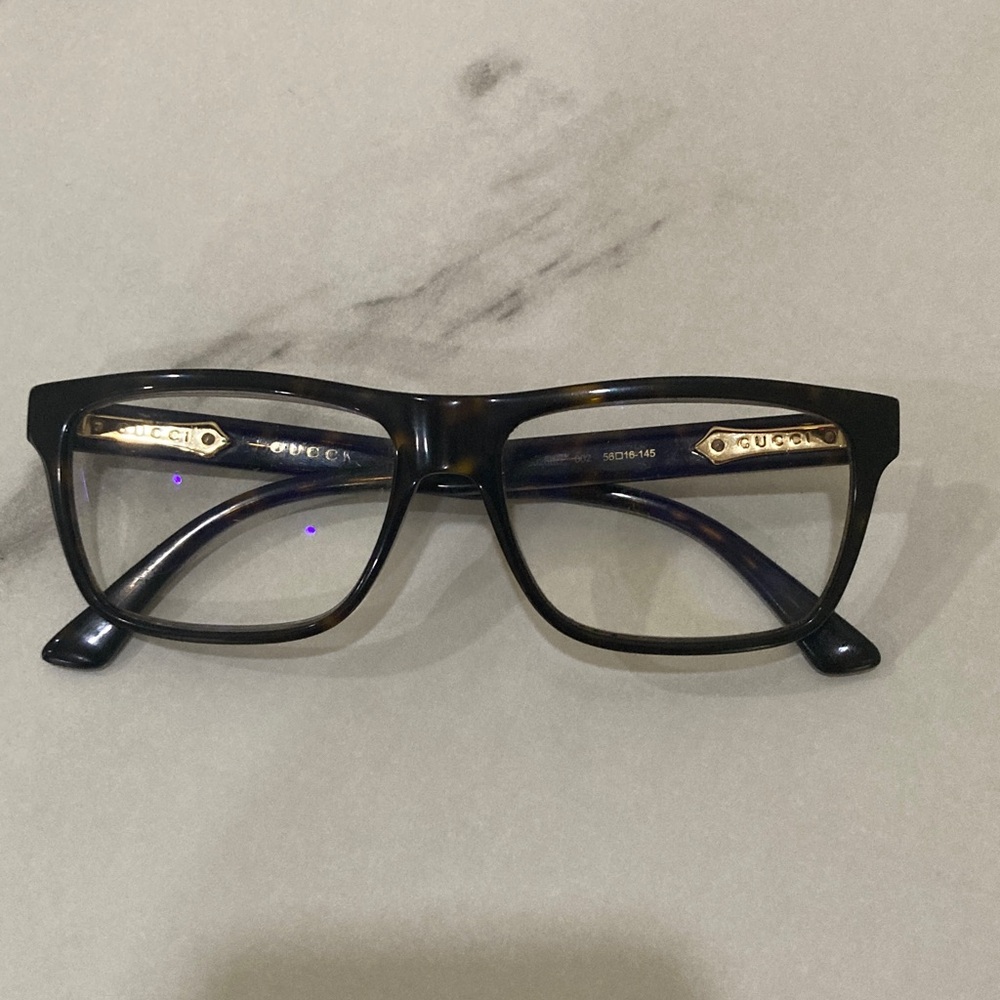 Gucci Men’s Tortoiseshell Rectangle Glasses with Gold Accents - Picture 4 of 16